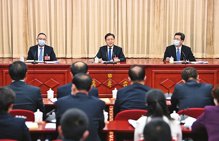 山西代表團審議政府工作報告 王東明參加 藍佛安主持并發言 金湘軍發言